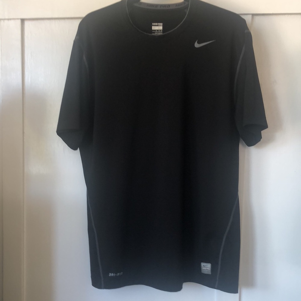 Nike Men’s Pro- Fitted XL Dri-Fit Short Sleeve Athletic Shirt